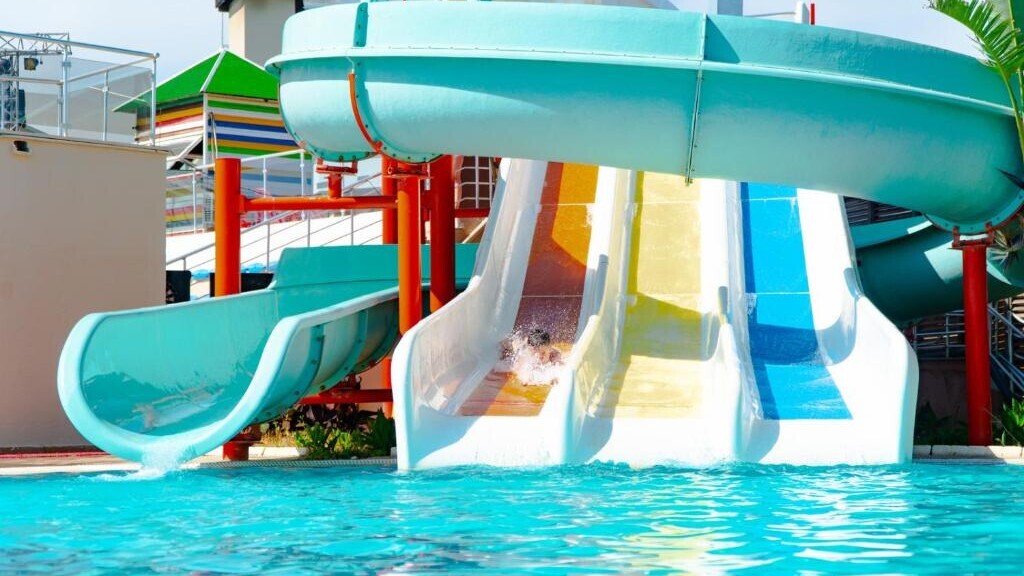 Clover Magic Seagate Hotel